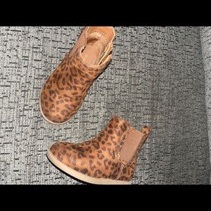 Old navy toddler ankle boots size 6